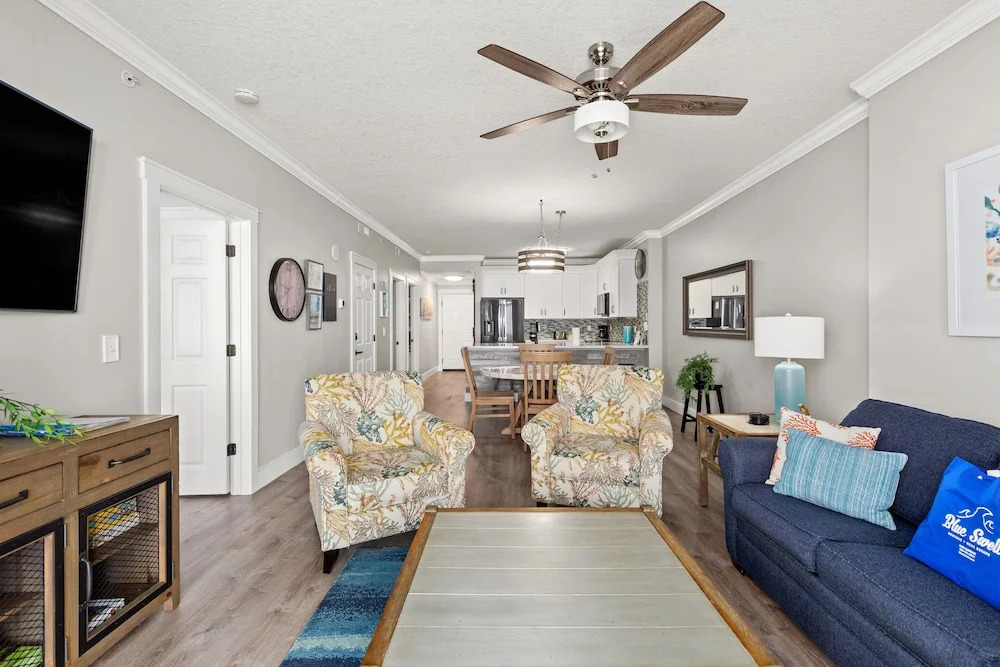 Beautiful Ocean Views 2 bedroom 2 bathroom Resort Pools - photo 6