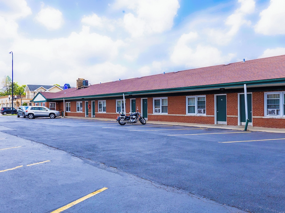 Manor Motel Near Oak Brook Chicago Westchester - photo 8