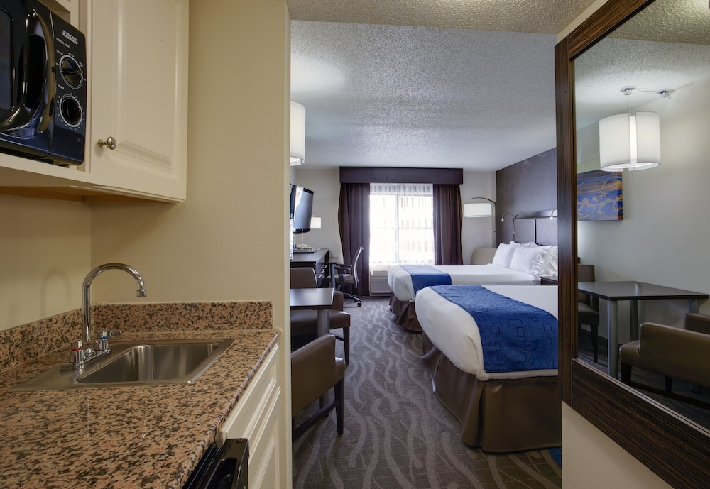Holiday Inn Express Hotel & Suites Meadowlands Area by IHG - photo 12