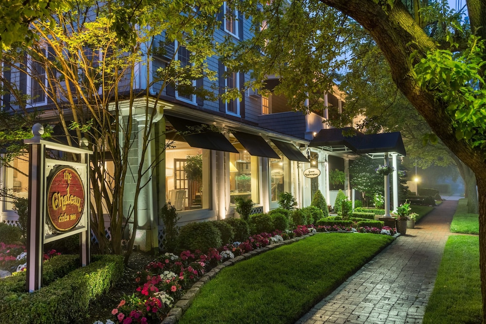 Chateau Inn and Suites - carbon neutral hotel in Spring Lake