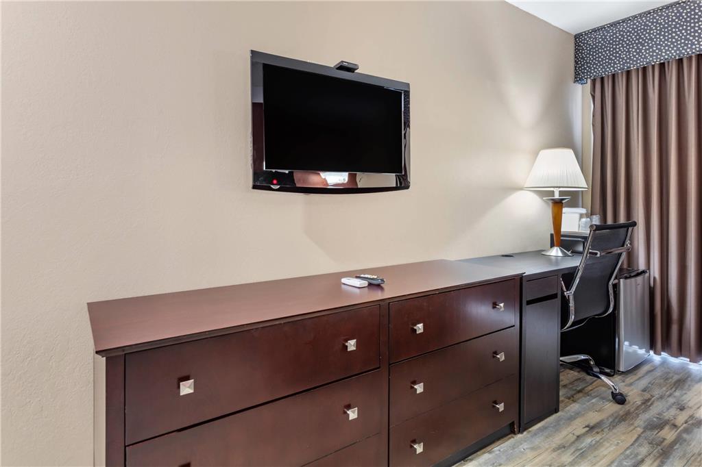 Econo Lodge Inn & Suites Old Saybrook Westbrook - photo 21