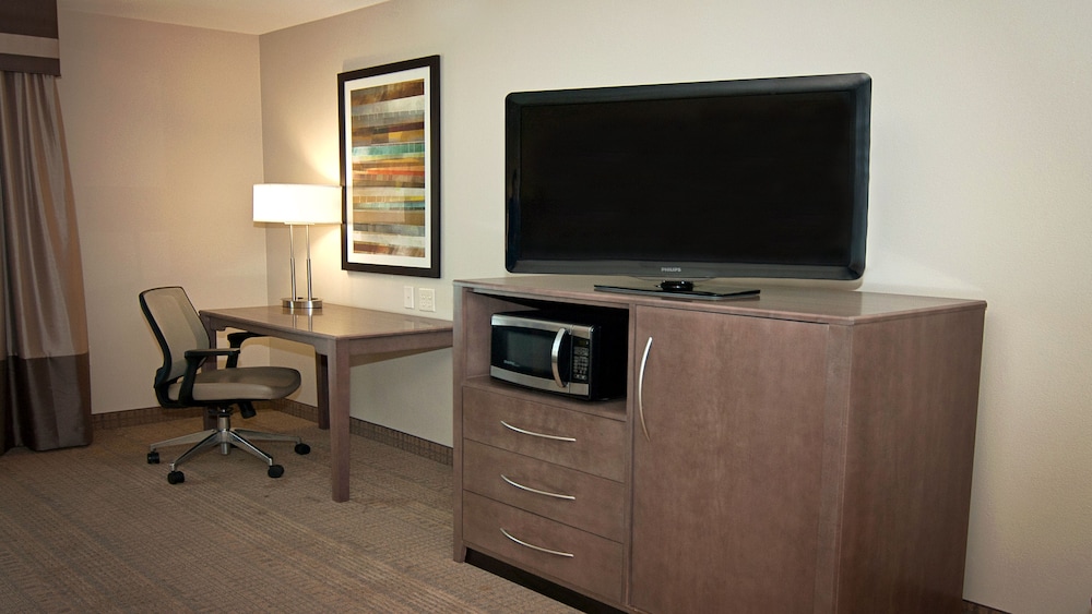 Holiday Inn Express & Suites Wichita Northeast by IHG - photo 5
