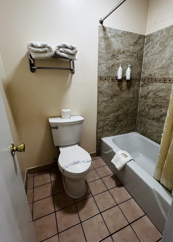 Vagabond Inn Cedar City - photo 31