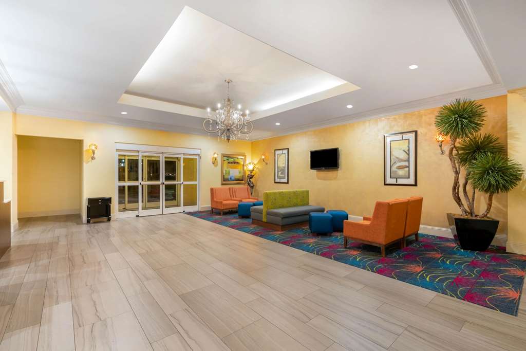 La Quinta Inn & Suites by Wyndham Broussard Lafayette Area - photo 7