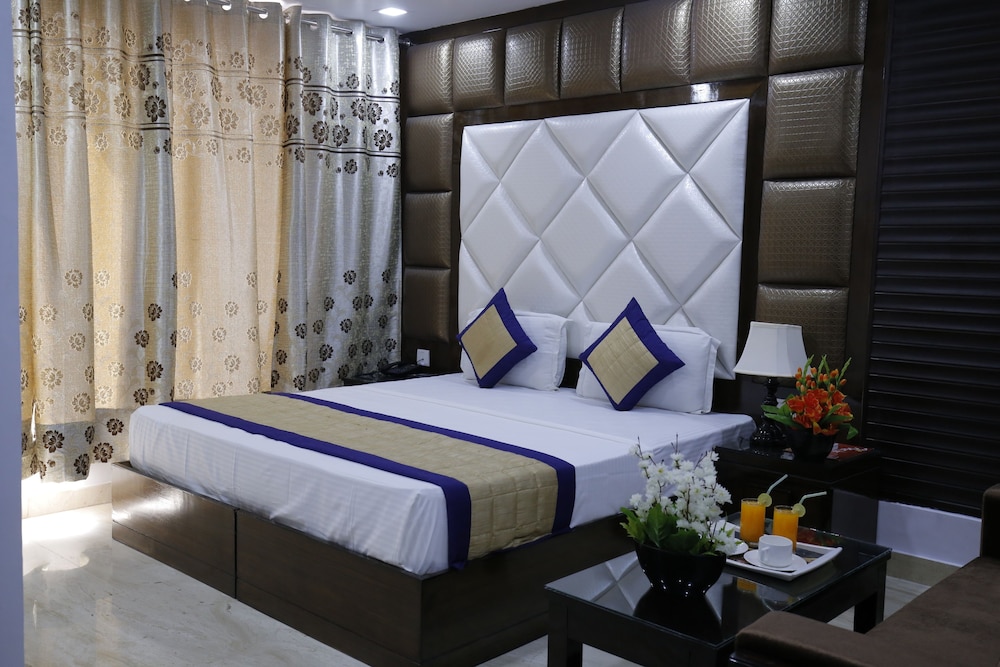 Hotel Delhi Pride