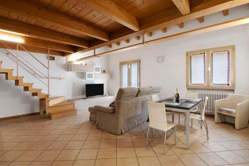 Casa Zia Dani — 4-Star Luxury Hotel in Piantedo, Italy