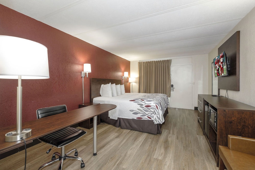 Red Roof Inn Fredericksburg North - photo 6