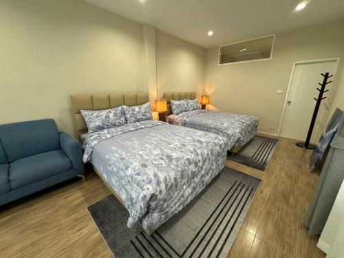 EM HOME Sukhumvit Bangkok near Terminal 21 EM District Malls BTS and MRT Lines