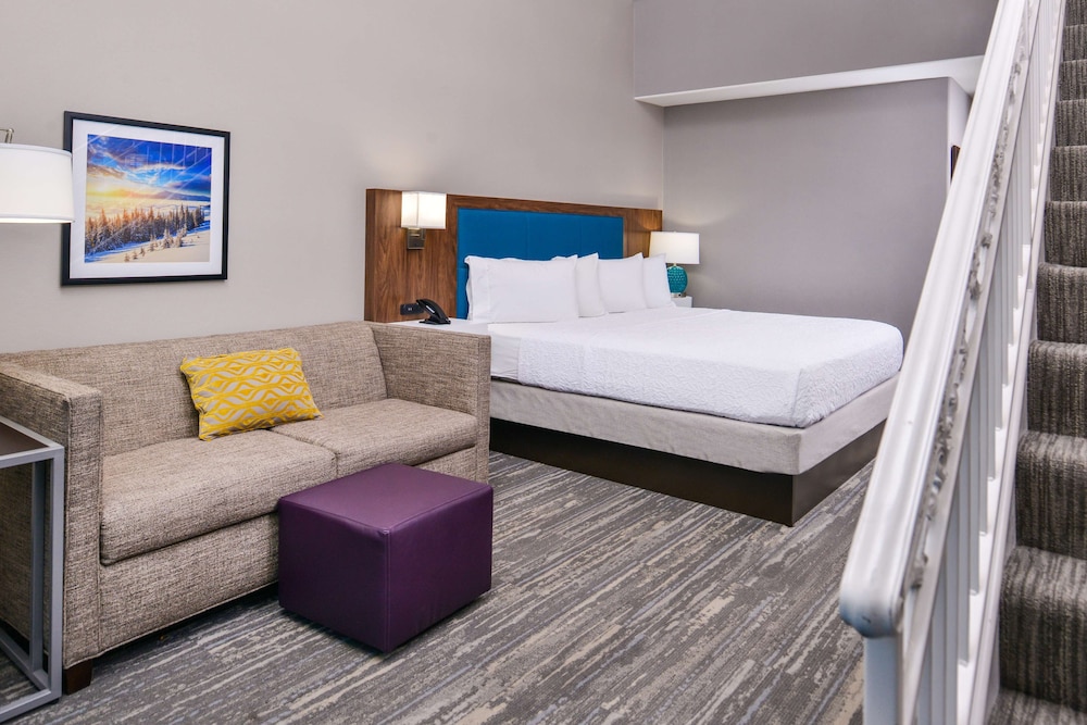 Hampton Inn & Suites Boise Spectrum - photo 62