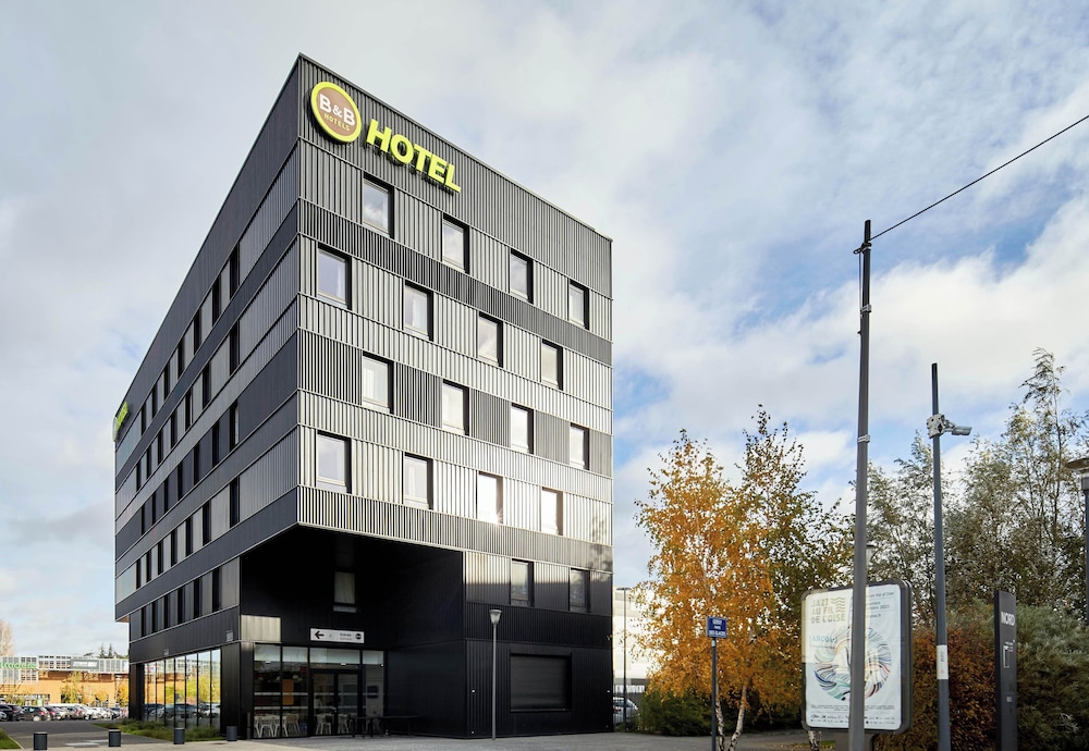 B&B Hotel Cergy Saint Christophe in Cergy, France