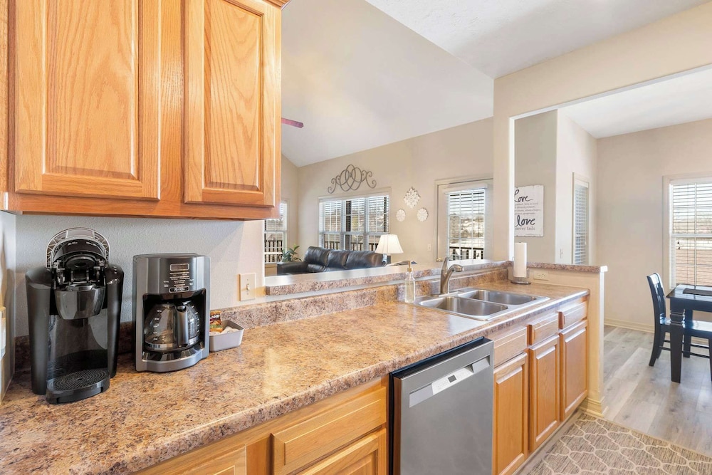 Birdie Lane Beauty Golf Pools Gym & More in Branson, United States