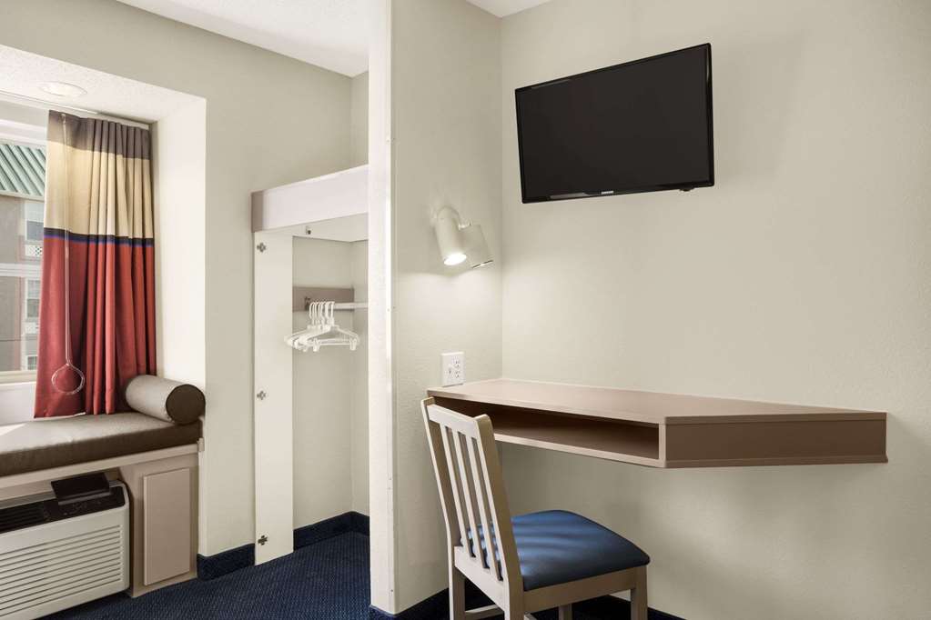 Microtel Inn by Wyndham Louisville East - photo 5