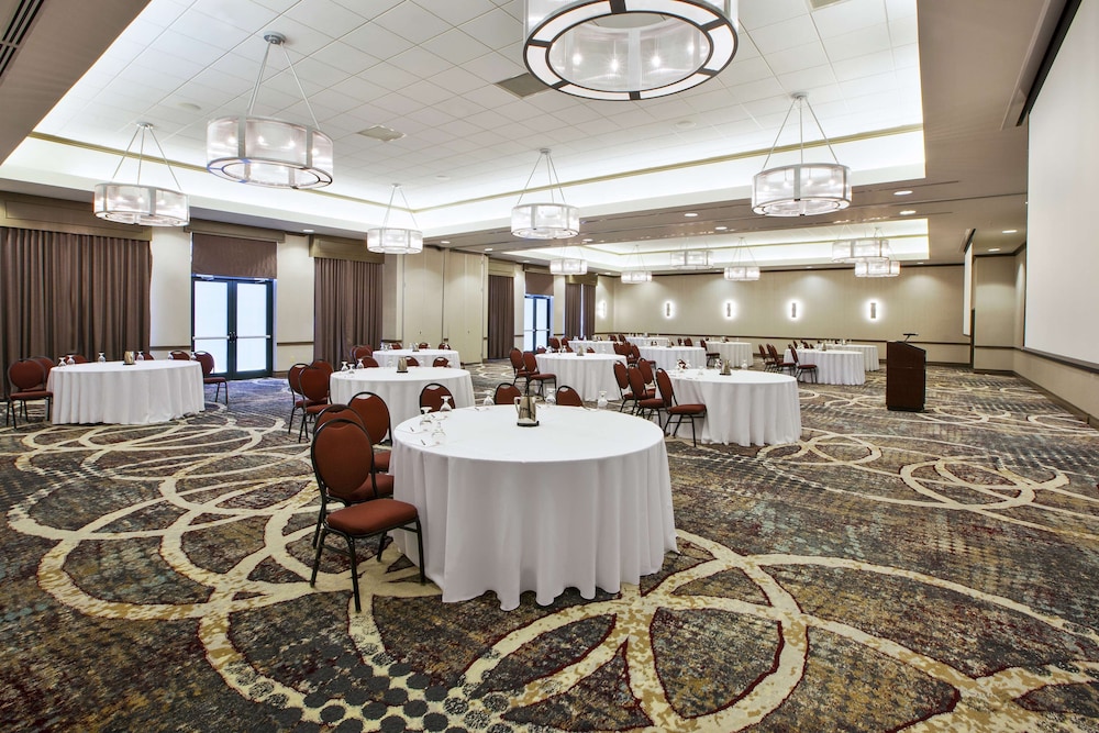 Embassy Suites Columbus Airport - photo 33
