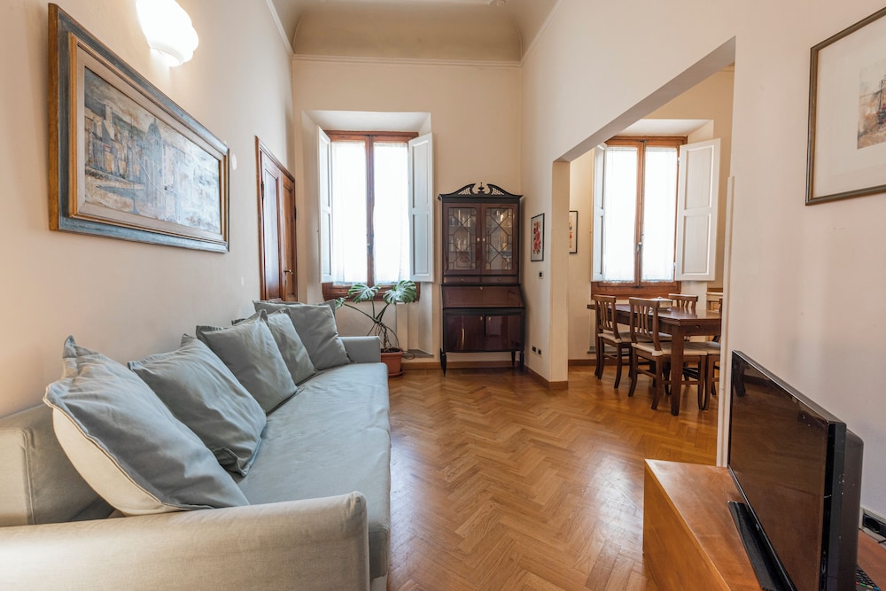 Florence Feel Apartment — 4-Star Luxury Hotel in Florence, Italy