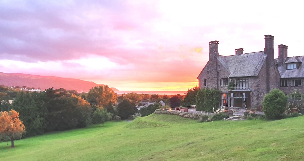 Luxury Bed And Breakfast at Bossington Hall in Exmoor Somerset — 4-Star Luxury Hotel in Porlock, United Kingdom
