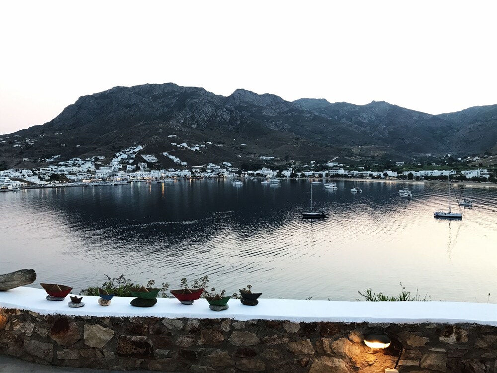 Amfitriti Studios in Serifos, Greece