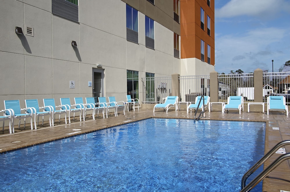 Holiday Inn Express & Suites Lake Charles South Casino Area by IHG - photo 62