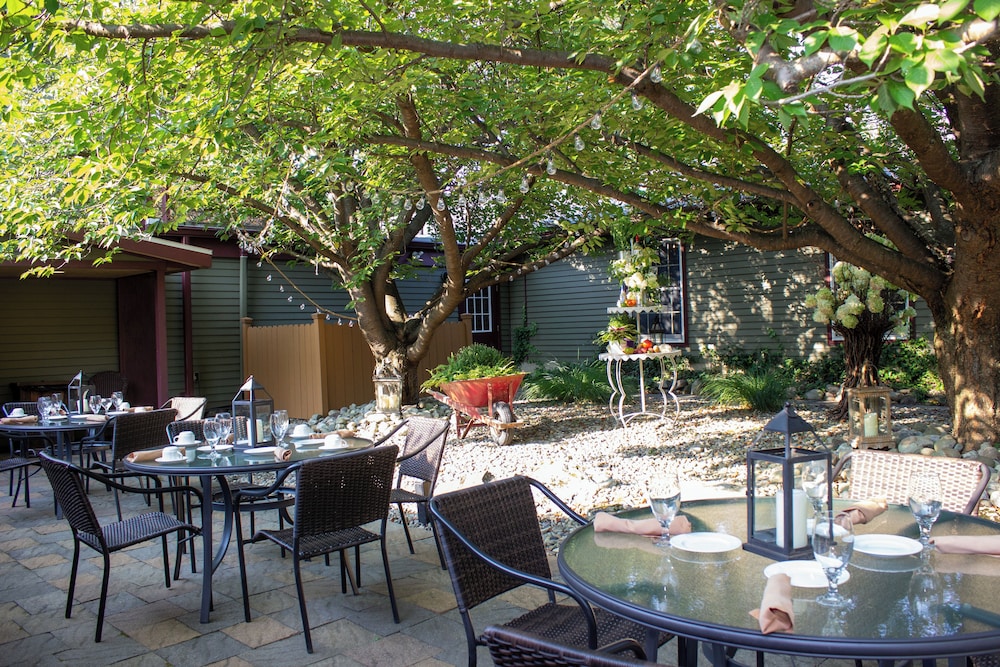 Stroudsmoor Country Inn - photo 88