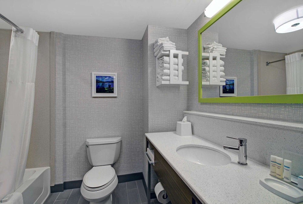 Hampton Inn & Suites Syracuse Dewitt - photo 33