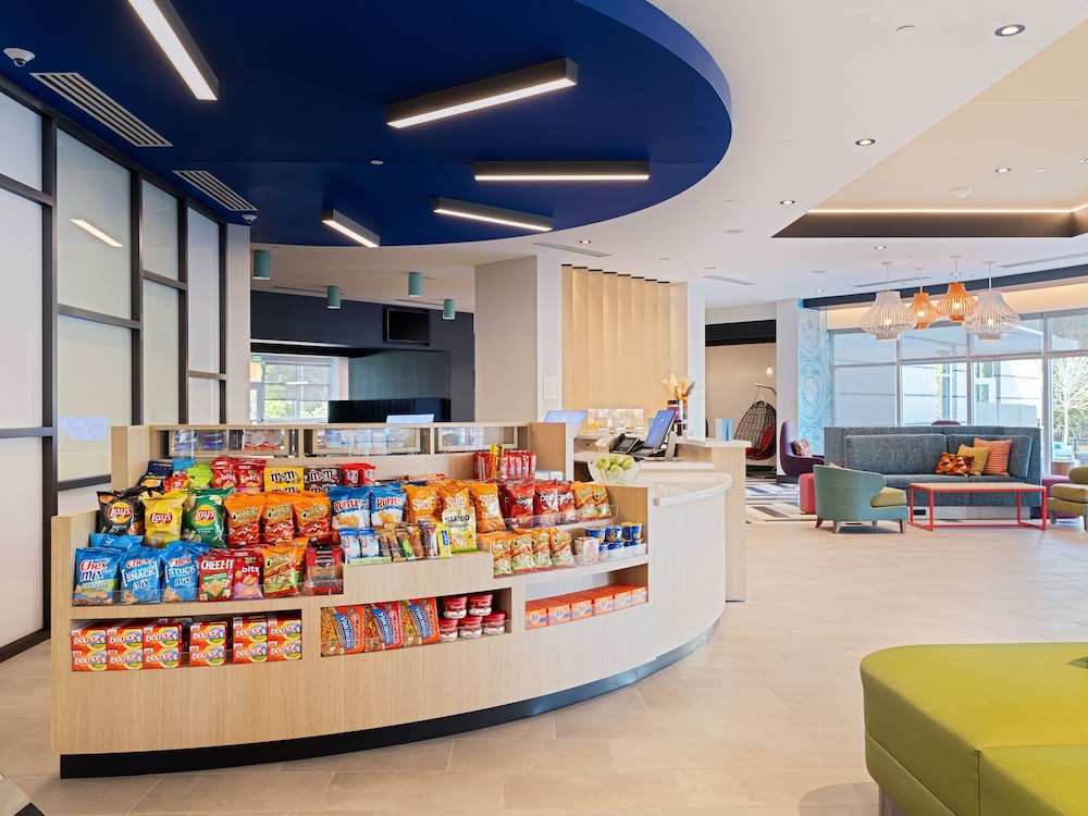 Tru By Hilton Atlanta Airport College Park - photo 21