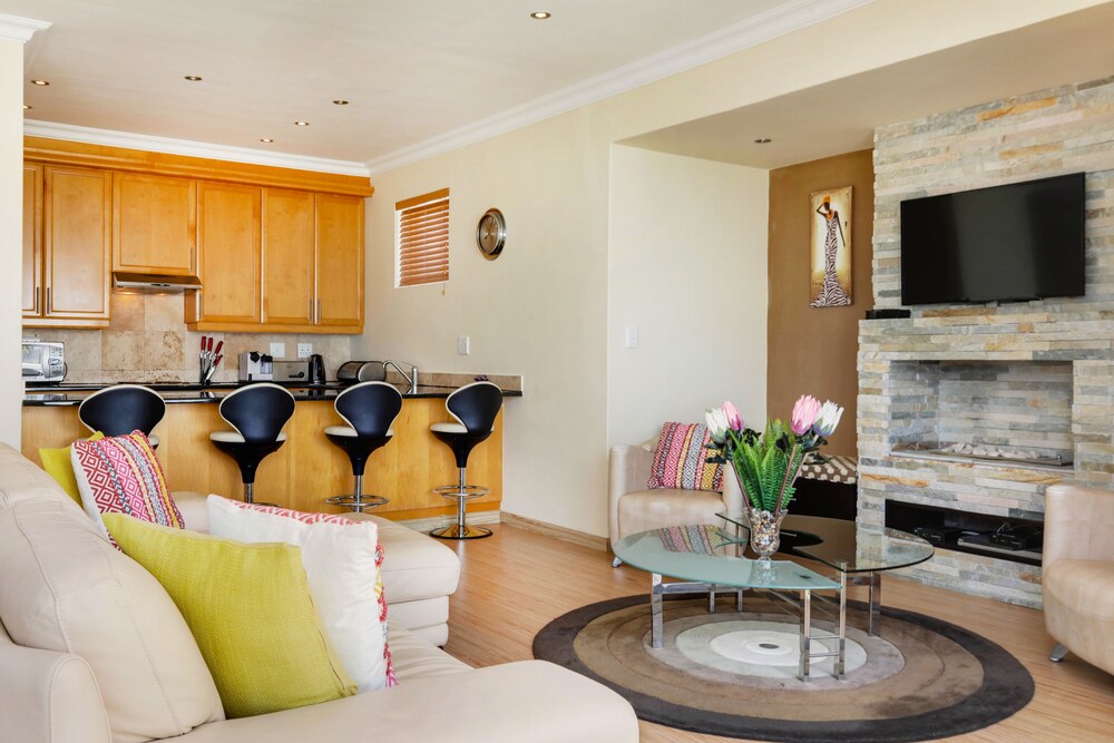 Berkley Place - last minute hotel in Cape Town