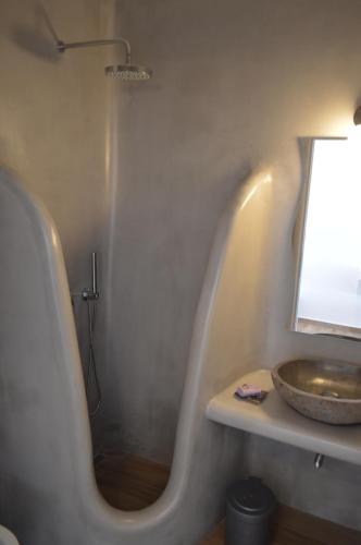Studio Kumarou - carbon neutral hotel in Mykonos