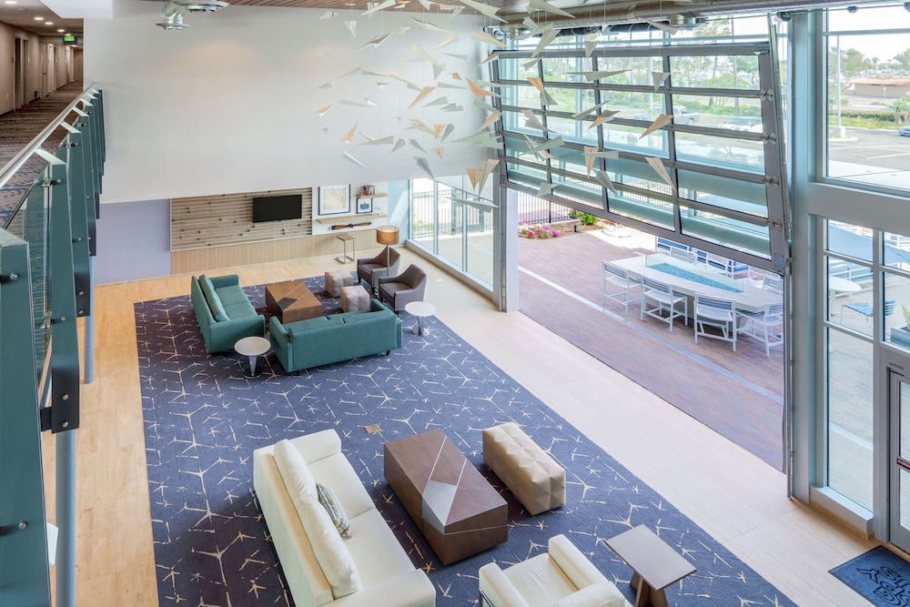 Hampton Inn & Suites San Diego Airport Liberty Station - photo 4