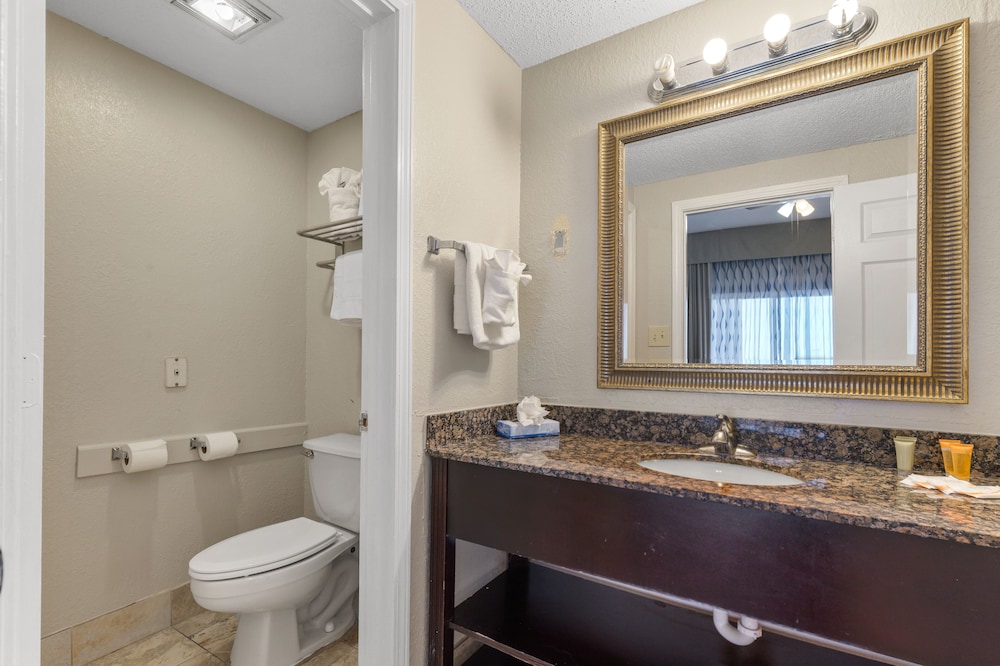 Ocean Crest Inn and Suites - photo 43