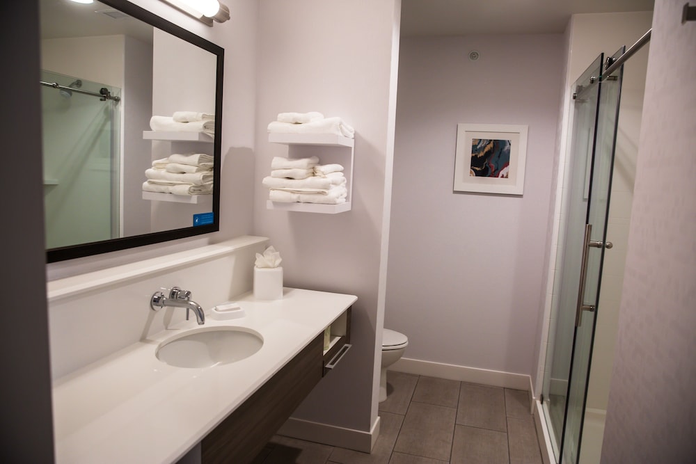Hampton Inn Pontiac - photo 8