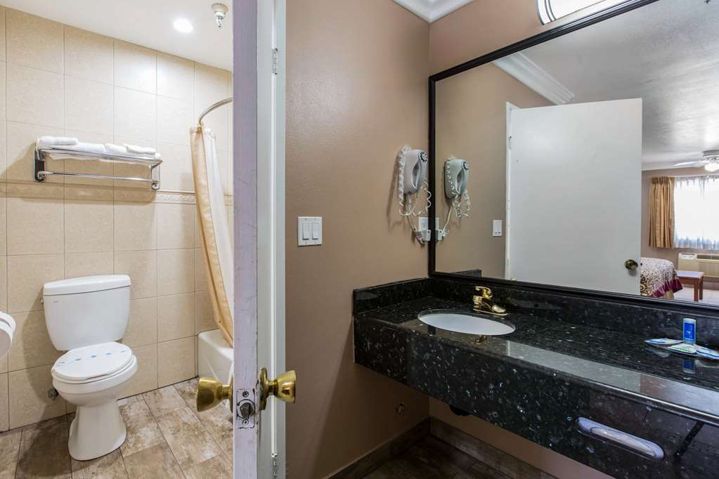 Rodeway Inn Cypress Buena Park - photo 20