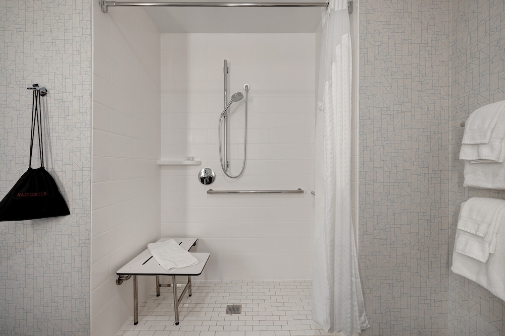 Holiday Inn Express & Suites Brighton by IHG - photo 30