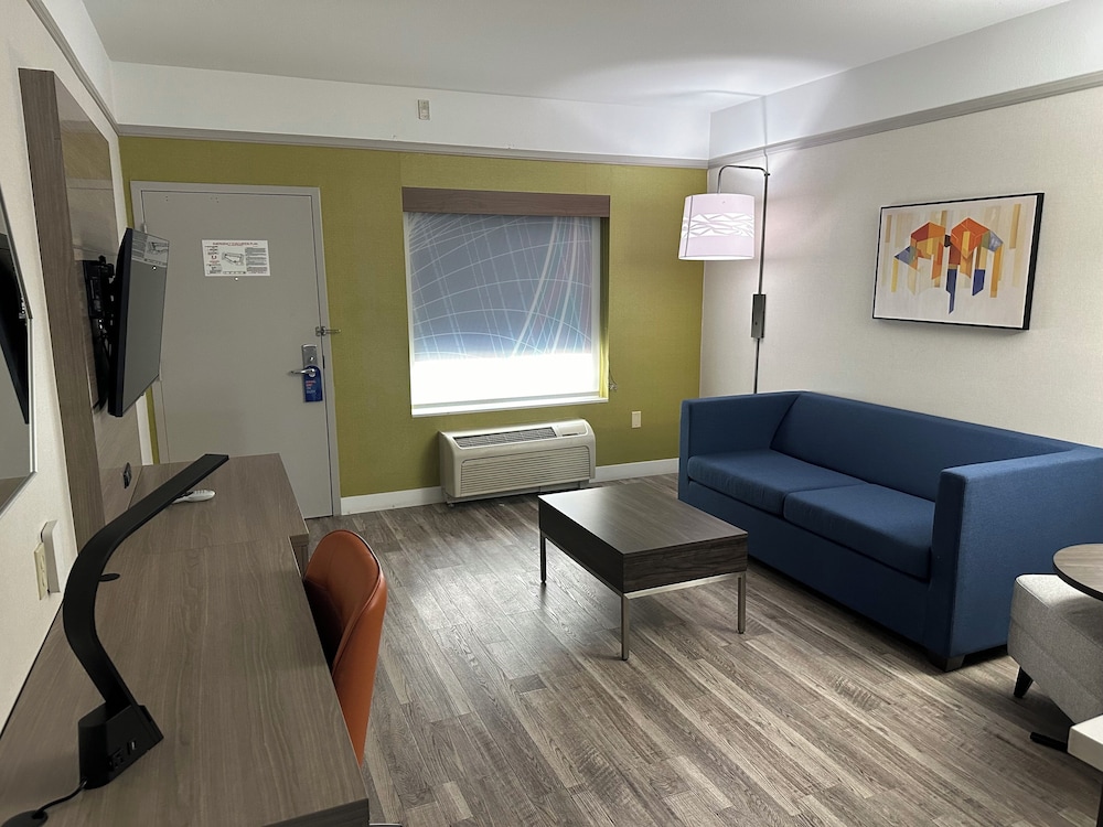 Holiday Inn Express Hotel & Suites San Dimas by IHG - photo 37