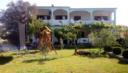 Apartment Lopar 14 — 4-Star Luxury Hotel in Lopar, Croatia