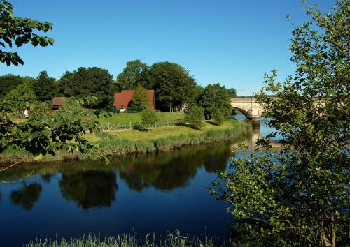 River Edge Lodges — 4-Star Luxury Hotel in Bridge Of Earn, United Kingdom