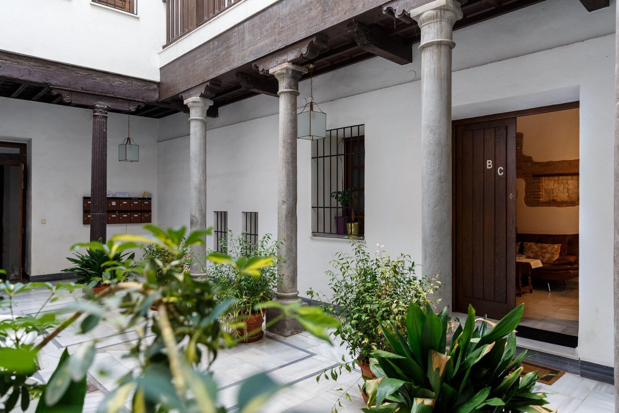 Meraki Suites Dauro — 4-Star Luxury Hotel in Granada, Spain
