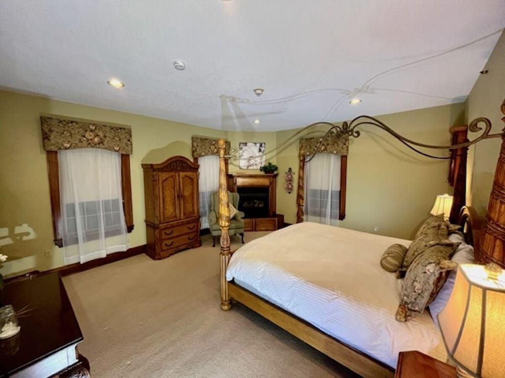 The Port Hotel - photo 7