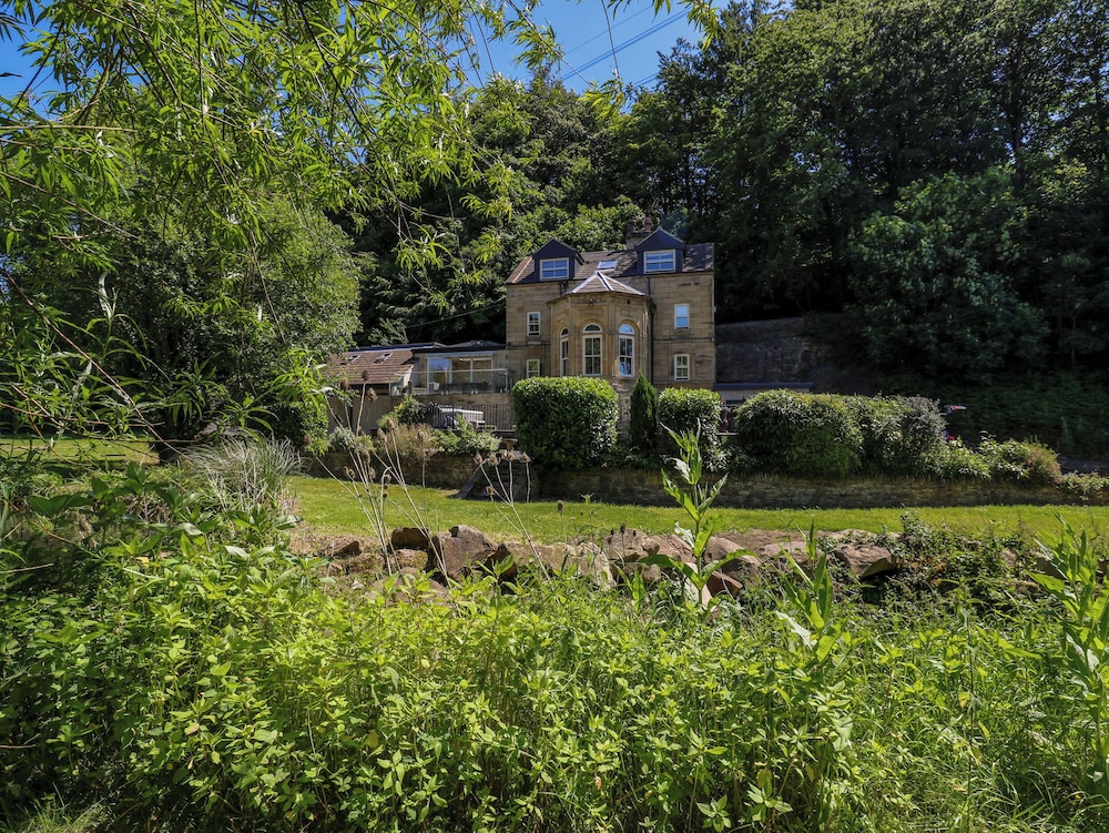 Belvedere Farm in Halifax, United Kingdom