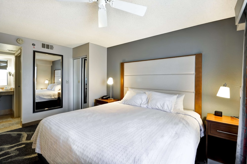 Homewood Suites by Hilton Phoenix Biltmore - photo 7