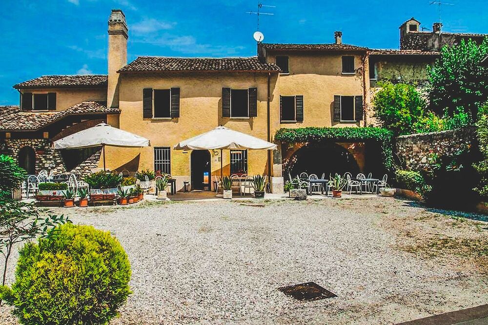 Antico Borgo - carbon neutral hotel in Monzambano