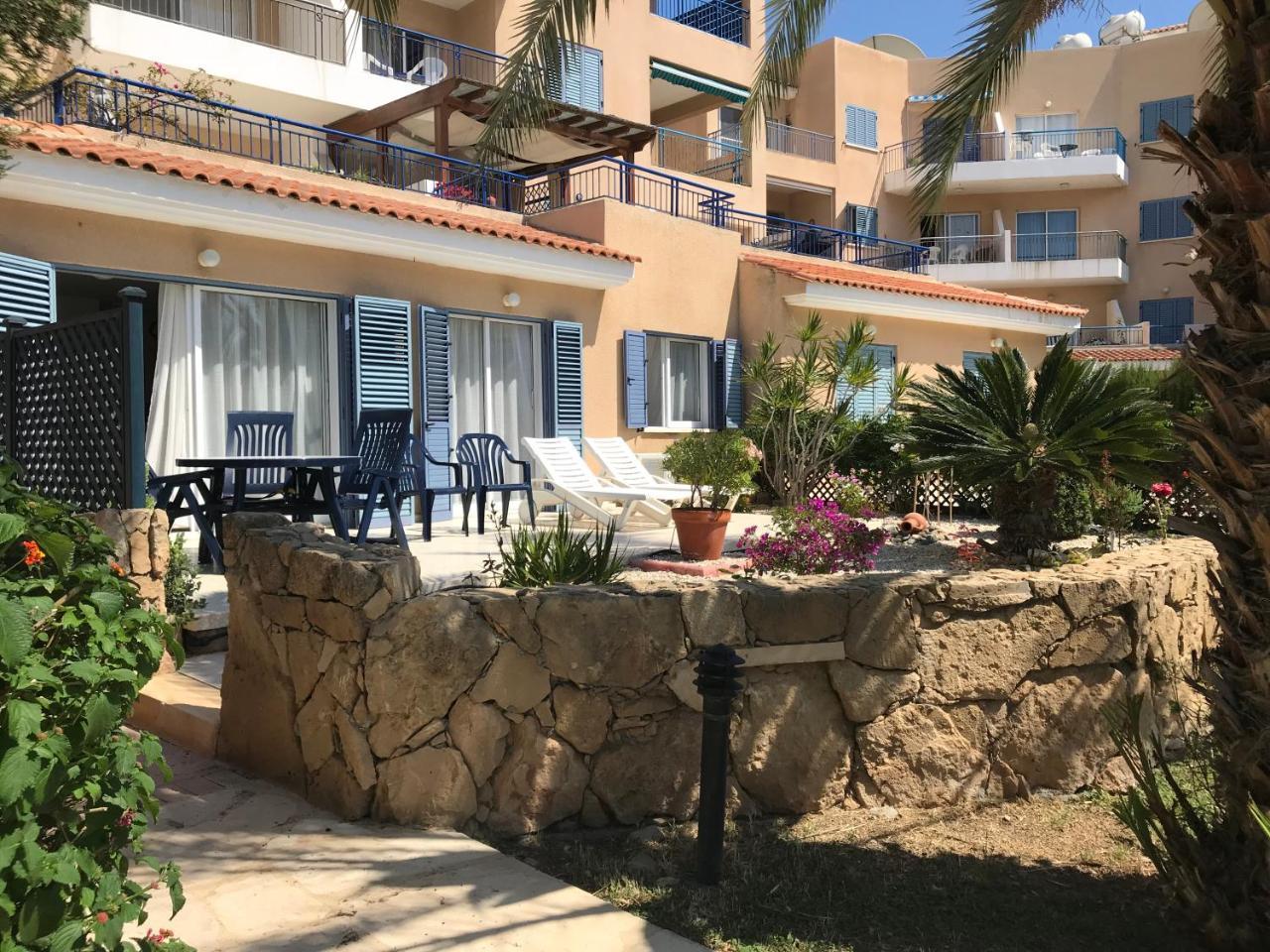 Kings Palace fabulous pool side 2 bed apartment