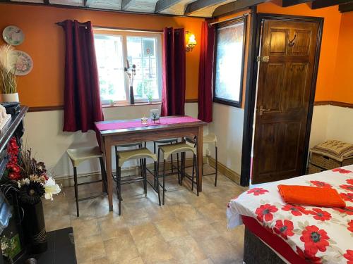 Yarm Cottages Hayloft Haystack Sleep 5 - last minute hotel in Unknown City