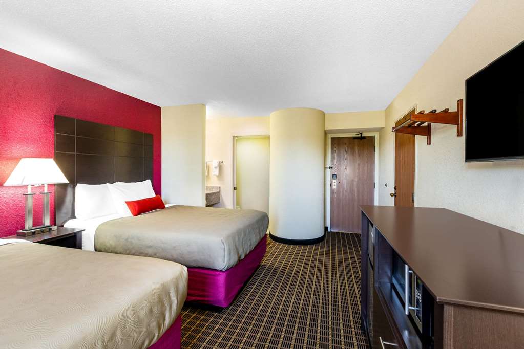 Baymont Inn & Suites by Wyndham Mukwonago - photo 10