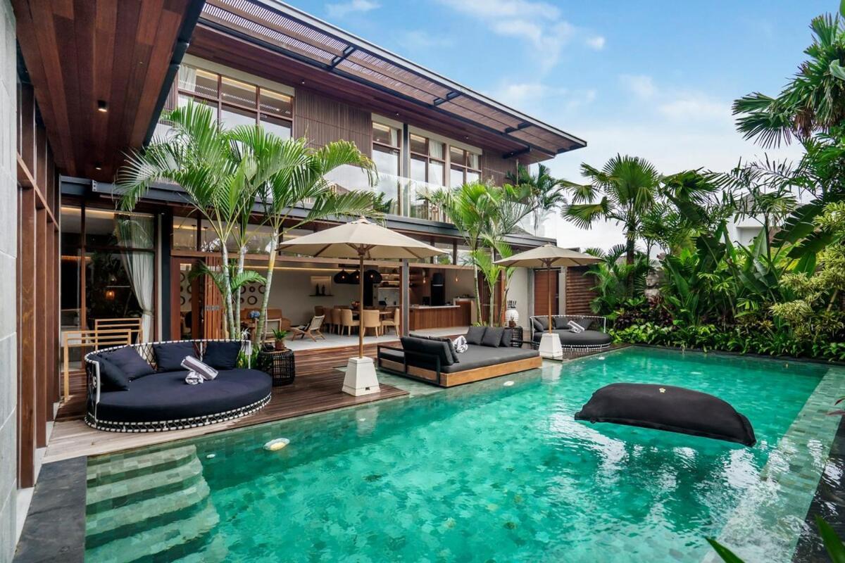 Luxury 6BR Canggu 400m to Finns beach — 4-Star Luxury Hotel in Canggu, Indonesia