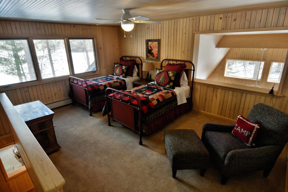 Serenity On Lake Owen 5 Bedroom Hotel Room by RedAwning - photo 8