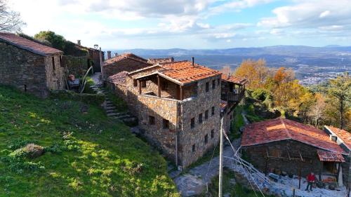 Telhados de Xisto — hotel in Lousa