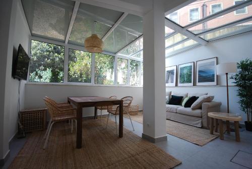 Green & Sunny Apartment — 4-Star Luxury Hotel in Lisbon, Portugal