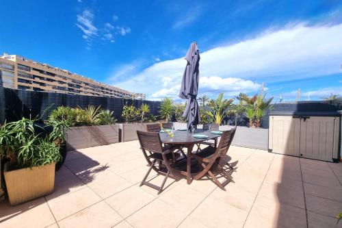 Christina 2 in Saint-Cyprien, France