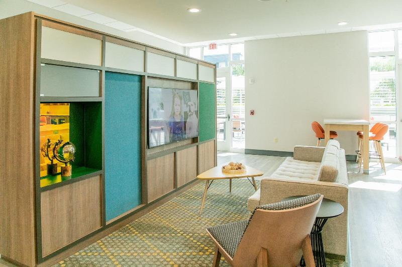 Holiday Inn & Suites Orlando I Drive Theme Parks by IHG - photo 4