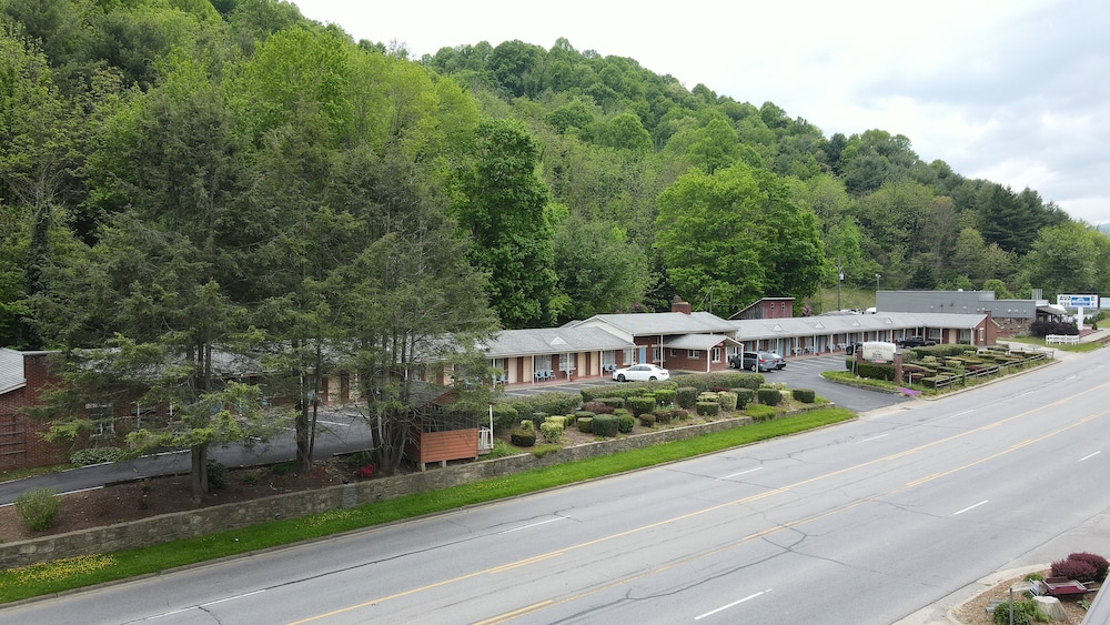 Parkway Inn in Waynesville, United States