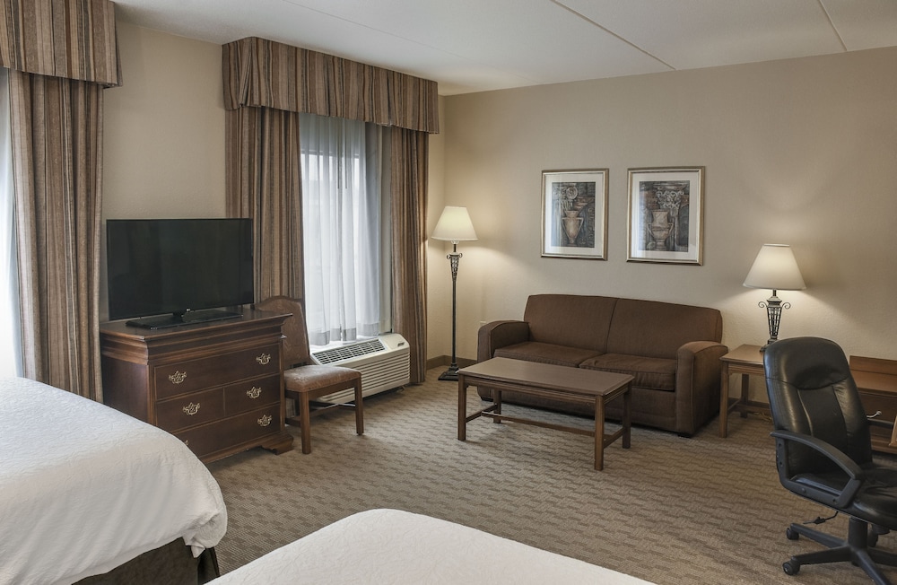 Hampton Inn & Suites Youngstown Canfield - photo 23
